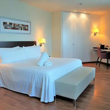 Port Feria Hotel