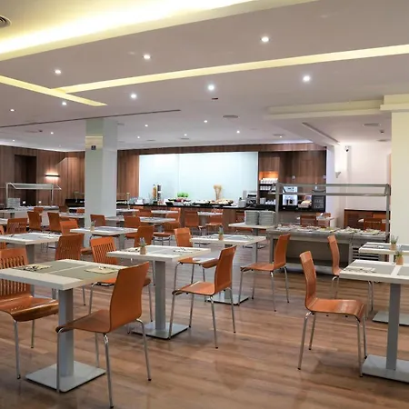 Port Feria Hotel 4*
