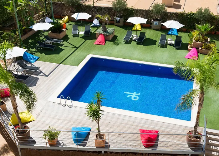 فندق Port Feria 4*