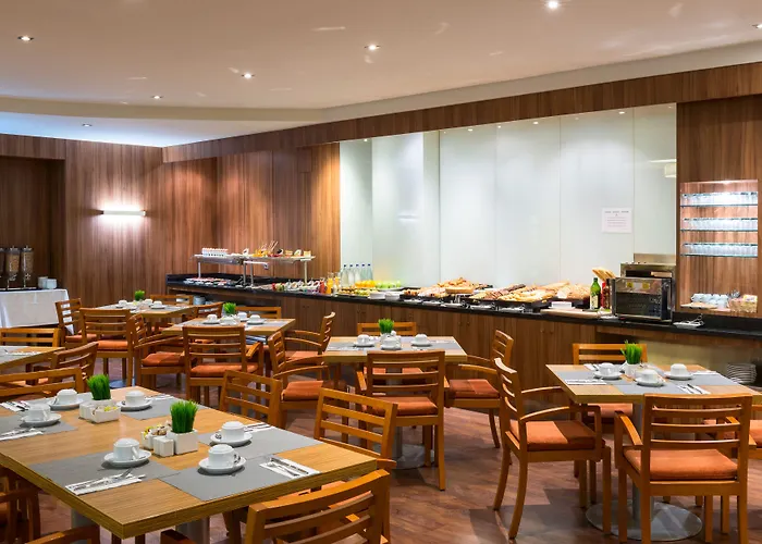Port Feria Hotel